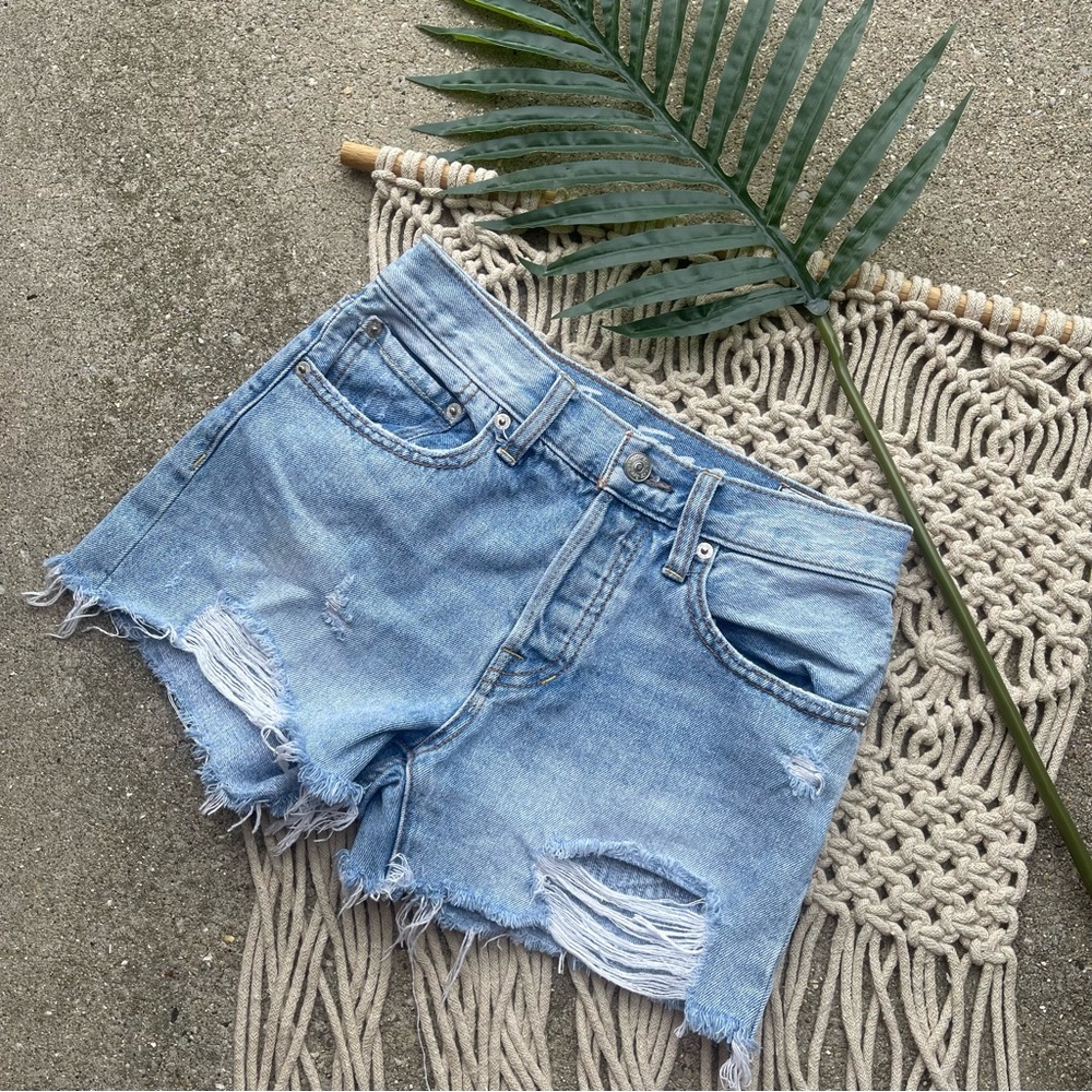 We The Free Distressed Jean Shorts Size 24
